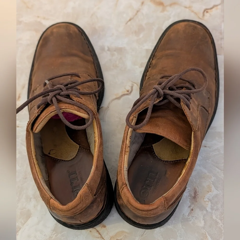 Born Brown Leather Men's Shoes Size 8